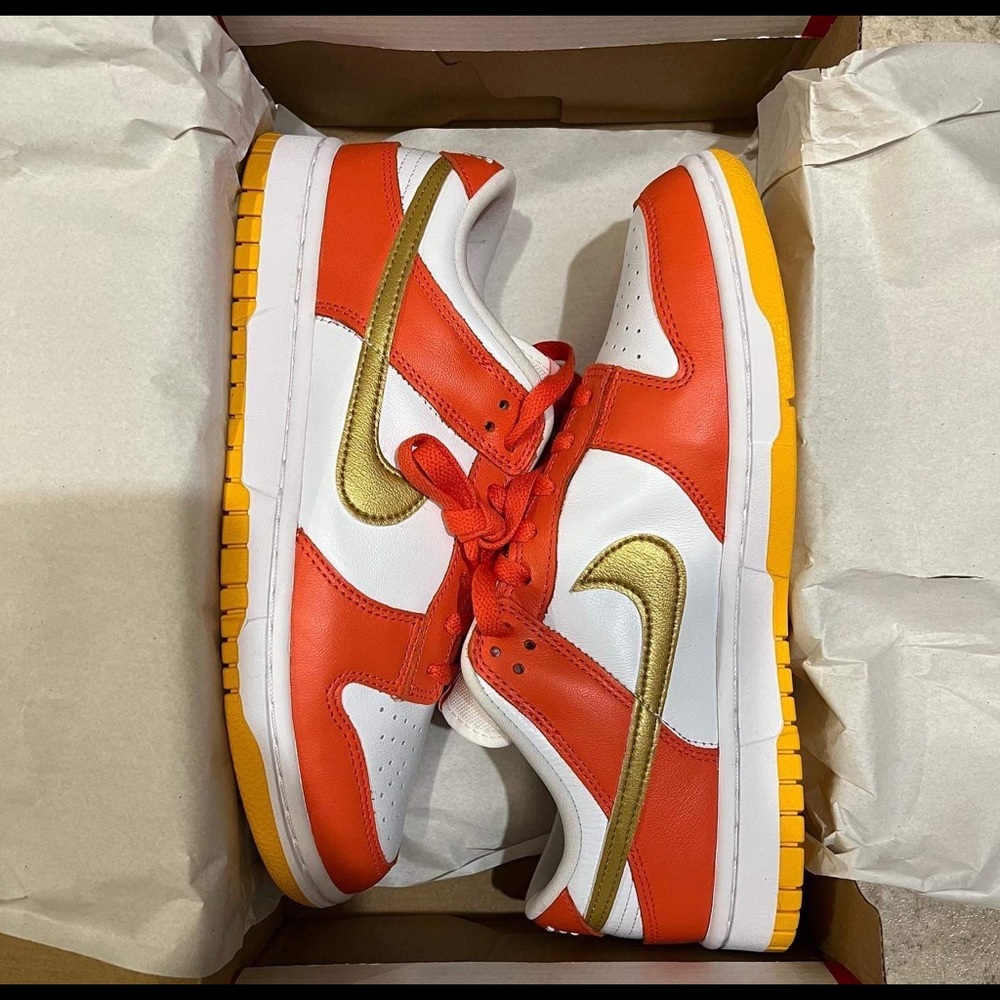 Nike Dunk Low University Gold